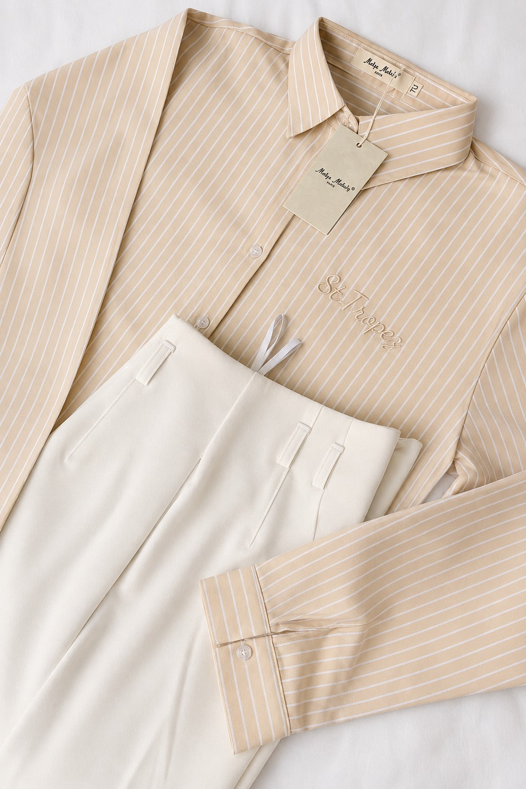 Chemise Rayée Oversize – Collection Élégance 2026
