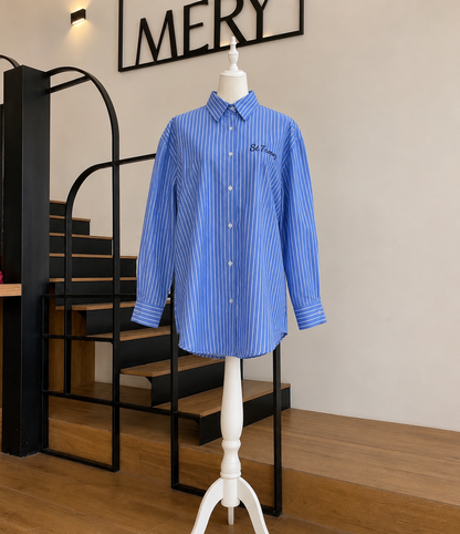 Chemise Rayée Oversize – Collection Élégance 2026