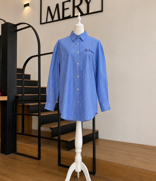 Chemise Rayée Oversize – Collection Élégance 2026