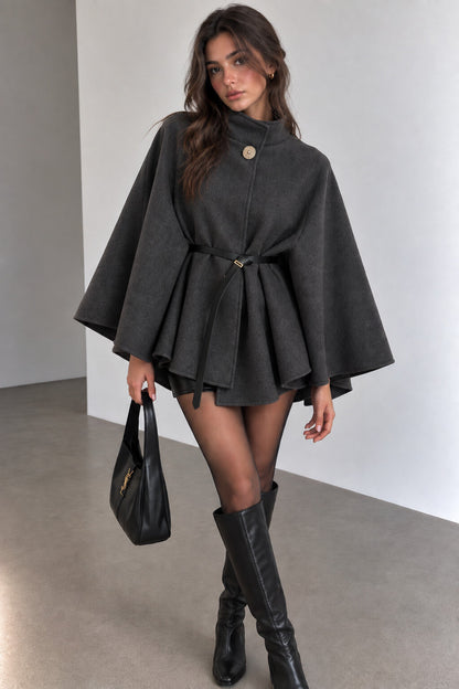 Veste cape gris foncé